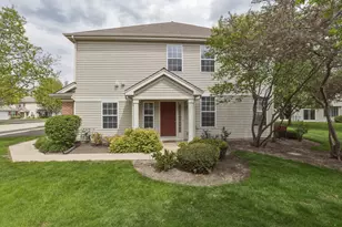 2246 Pembridge Dr, Lake in the Hills, IL 60156 - Photo 3