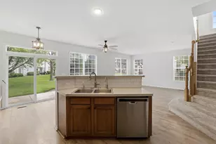 2246 Pembridge Dr, Lake in the Hills, IL 60156 - Photo 13