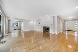 120 E 8th St, Hinsdale, IL 60521 - Photo 5