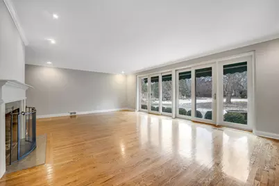 120 E 8th Street, Hinsdale, IL 60521 - Photo 15
