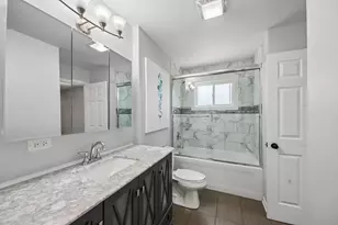 1931 Hollywood Ave, Hanover Park, IL 60133 - Photo 11