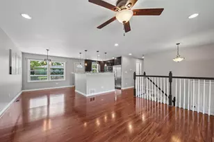 1931 Hollywood Ave, Hanover Park, IL 60133 - Photo 3