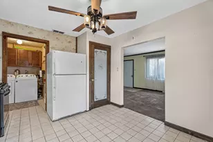 1801 Pinewood Ln, Joliet, IL 60433 - Photo 7