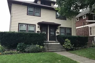 630 N 1st St, Libertyville, IL 60048 - Photo 1
