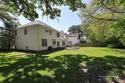 1096 Chesapeake Boulevard, Grayslake, IL 60030 - Photo 29