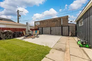 5633 W 64th Pl, Chicago, IL 60638 - Photo 25