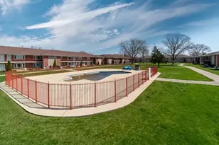 1105 Holiday Ln, Des Plaines, IL 60016 - Photo 15