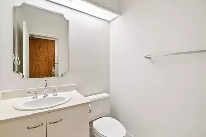 110 E Delaware Place #704, Chicago, IL 60611 - Photo 15