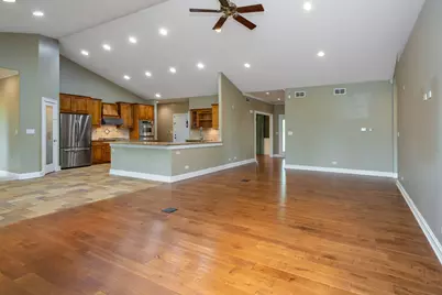 10303 Fox Bluff Lane, Spring Grove, IL 60081 - Photo 7