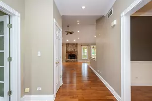 10303 Fox Bluff Ln, Spring Grove, IL 60081 - Photo 3