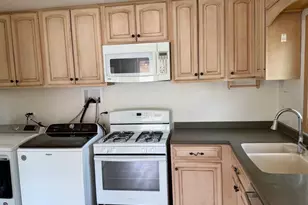 8719 Olympic Dr, Bridgeview, IL 60455 - Photo 7