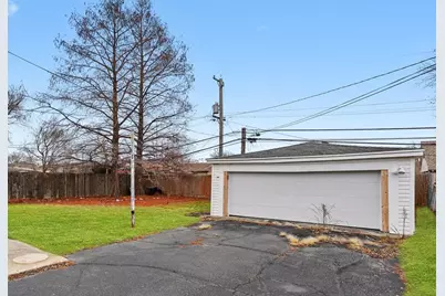 8719 Olympic Drive, Bridgeview, IL 60455 - Photo 17