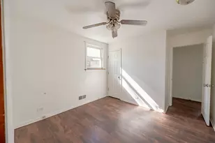 9217 S Burnside Ave, Chicago, IL 60619 - Photo 9