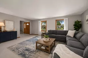 4095 Victoria Dr, Hoffman Estates, IL 60192 - Photo 11