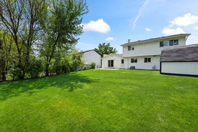 4095 Victoria Drive, Hoffman Estates, IL 60192 - Photo 23