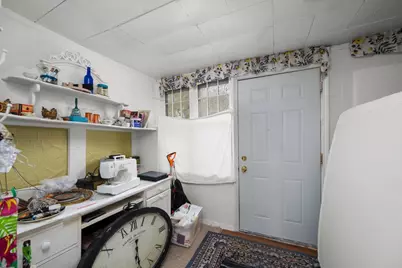 2022 Iowa Street, Davenport, IA 52803 - Photo 11