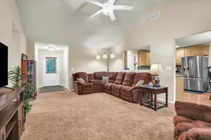 707 Chickory Dr, Champaign, IL 61822 - Photo 11