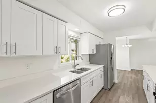 866 Clark Ln, Des Plaines, IL 60016 - Photo 7