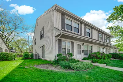1793 Queensbury Circle #0, Hoffman Estates, IL 60169 - Photo 3