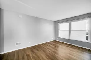 1793 Queensbury Cir, Hoffman Estates, IL 60169 - Photo 15