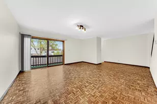 561 Greenwood Rd, Glenview, IL 60025 - Photo 5