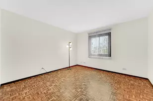 561 Greenwood Rd, Glenview, IL 60025 - Photo 15