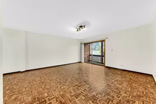 561 Greenwood Rd, Glenview, IL 60025 - Photo 3