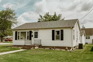 111 6th Ave, Mendota, IL 61342 - Photo 1