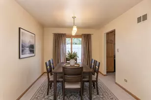 8207 S 82nd Ave, Justice, IL 60458 - Photo 5
