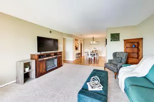 5840 W 104th St, Oak Lawn, IL 60453 - Photo 9