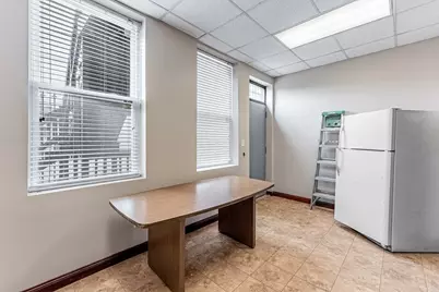 5543 W Diversey Avenue, Chicago, IL 60639 - Photo 13