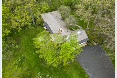 880 Hiawatha Lane, Riverwoods, IL 60015 - Photo 11