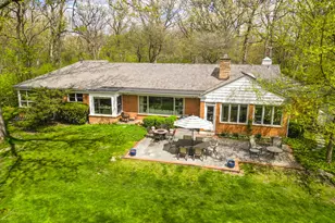 880 Hiawatha Ln, Riverwoods, IL 60015 - Photo 9