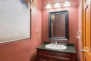 3927 N Paulina St, Chicago, IL 60613 - Photo 13