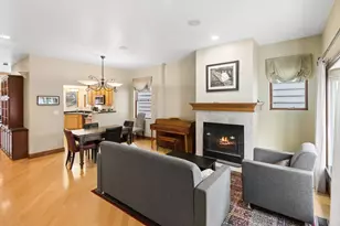 3927 N Paulina St, Chicago, IL 60613 - Photo 3