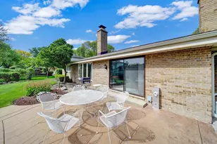 1129 S Salem Ln, Arlington Heights, IL 60005 - Photo 3