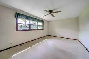 1129 S Salem Ln, Arlington Heights, IL 60005 - Photo 15