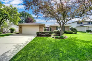 1129 S Salem Ln, Arlington Heights, IL 60005 - Photo 1