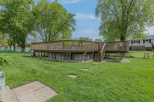 635 S Springinsguth Rd, Schaumburg, IL 60193 - Photo 25