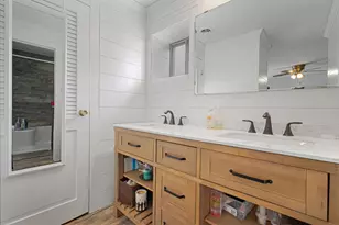 635 S Springinsguth Rd, Schaumburg, IL 60193 - Photo 15