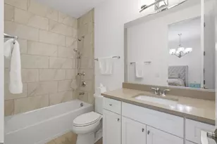 2806 Parkside Cir, Glenview, IL 60026 - Photo 17