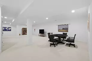 2806 Parkside Cir, Glenview, IL 60026 - Photo 21