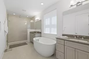 2806 Parkside Cir, Glenview, IL 60026 - Photo 15