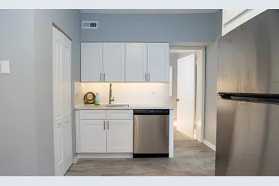 3729 N Clifton Avenue #2, Chicago, IL 60613 - Photo 9