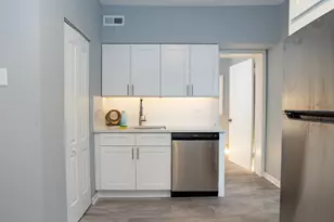 3729 N Clifton Ave, Chicago, IL 60613 - Photo 9