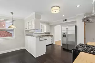 893 S Poplar Ave, Elmhurst, IL 60126 - Photo 7