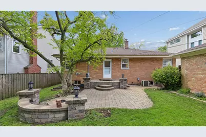 893 S Poplar Avenue, Elmhurst, IL 60126 - Photo 17