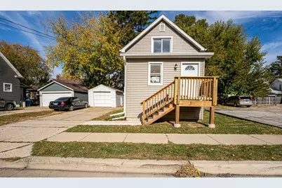 570 5th Avenue, Aurora, IL 60505 - Photo 1
