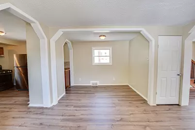 570 5th Avenue, Aurora, IL 60505 - Photo 7