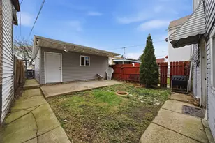3828 S Honore St, Chicago, IL 60609 - Photo 23